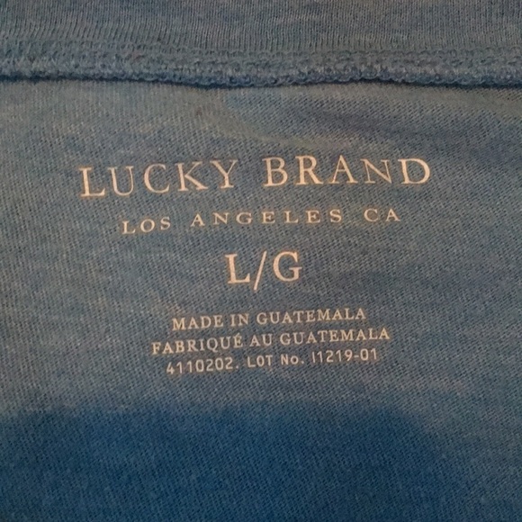 Blue flower Graphic tee size large U- neck - Picture 4 of 6